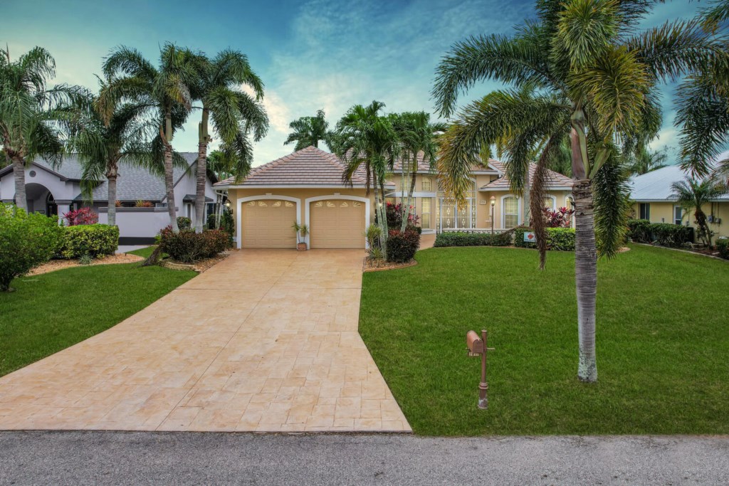 North Fort Myers Lawn Mowing Service