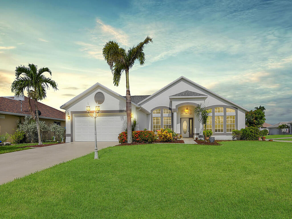Cape Coral Lawn Mowing Service