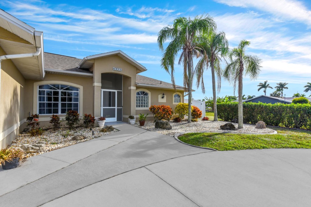Cape Coral Lawn Mowing Service