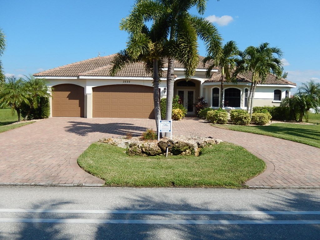 Cape Coral Lawn Mowing Service